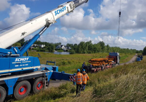 Plaatsing kunstwerk De Waterwolf in Hoofddorp van de kunstenaars BlokLugthart